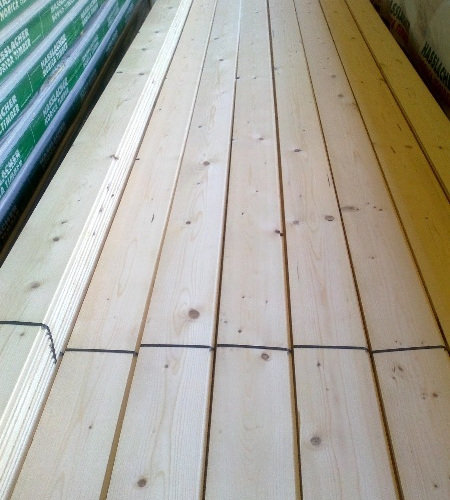Luc fózolt 19x146x4000 B-sort Hasslacher